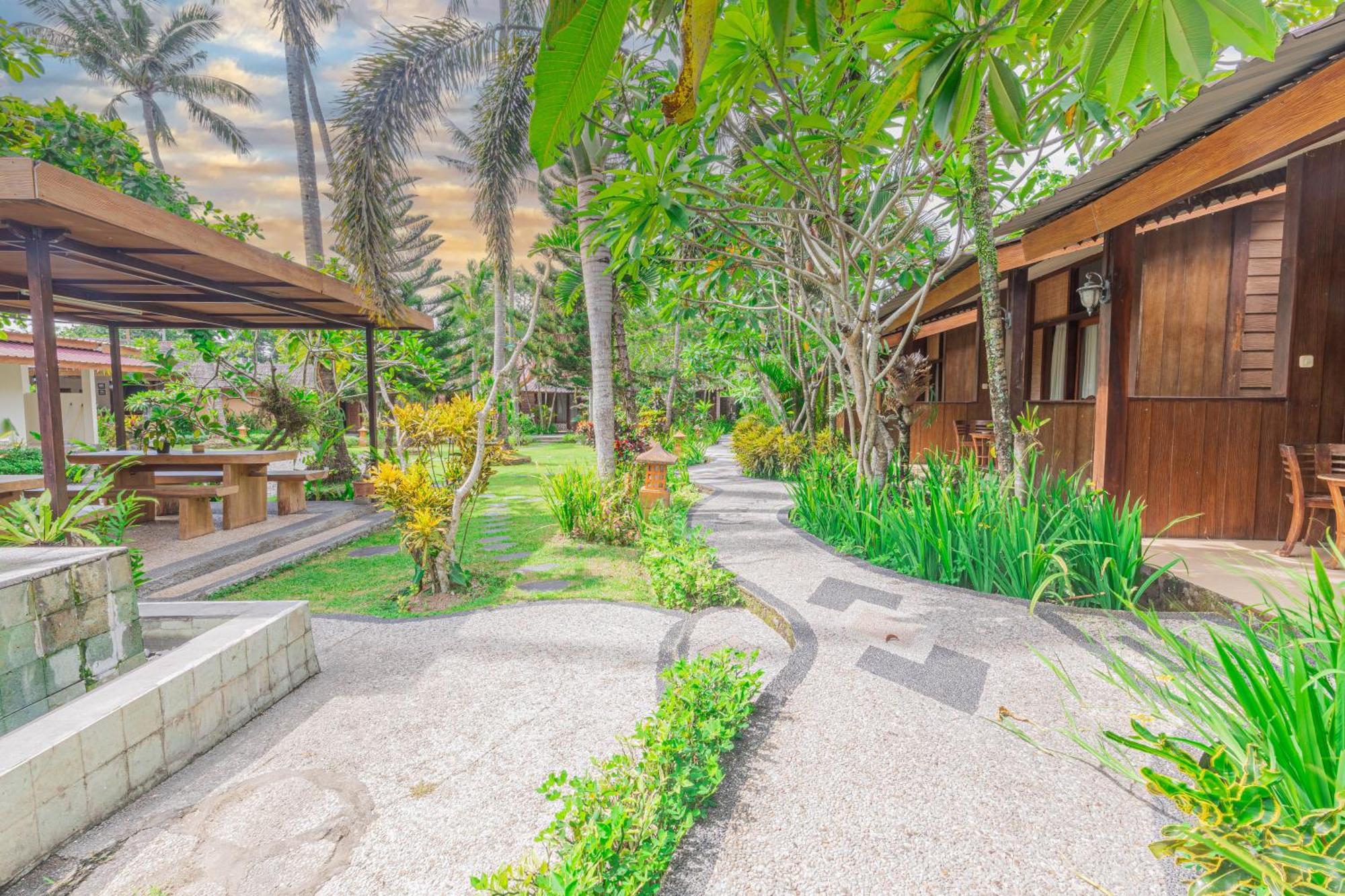 Green Asri Hotel Senggigi Εξωτερικό φωτογραφία